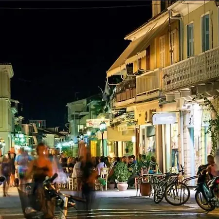 Naiada - 3 Bedrooms In Center Lefkada City