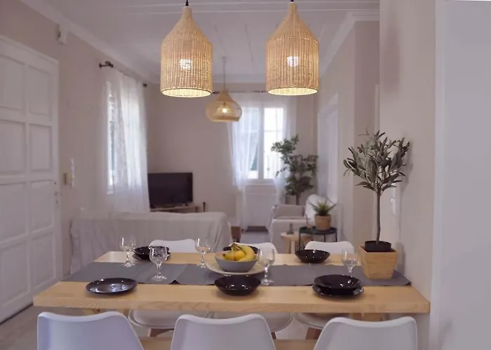 Naiada - 3 Bedrooms In Center Apartment Lefkada City